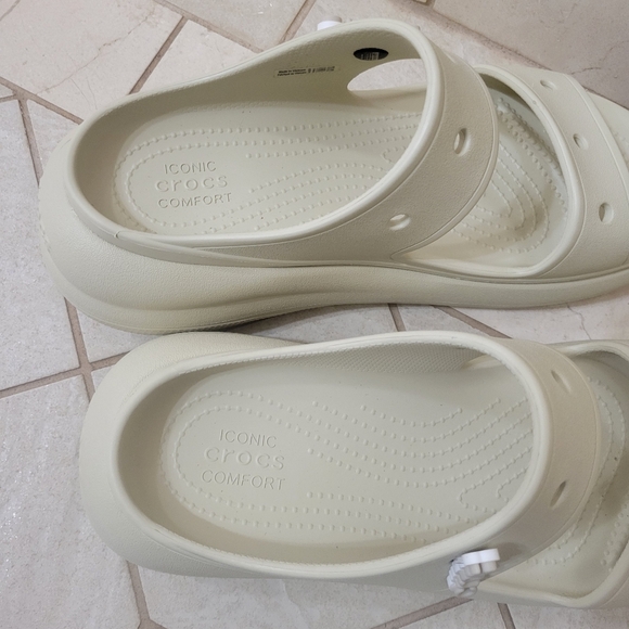Crocs Classic Crush Bone Beige unisex men's 8 women's 10. - Picture 8 of 11